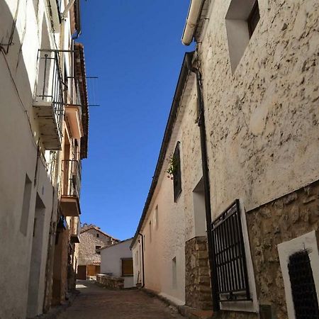 Hostal Restaurante San Millan Orihuela del Tremedal Exteriör bild