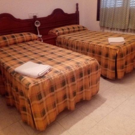 Hostal Restaurante San Millan Orihuela del Tremedal Exteriör bild