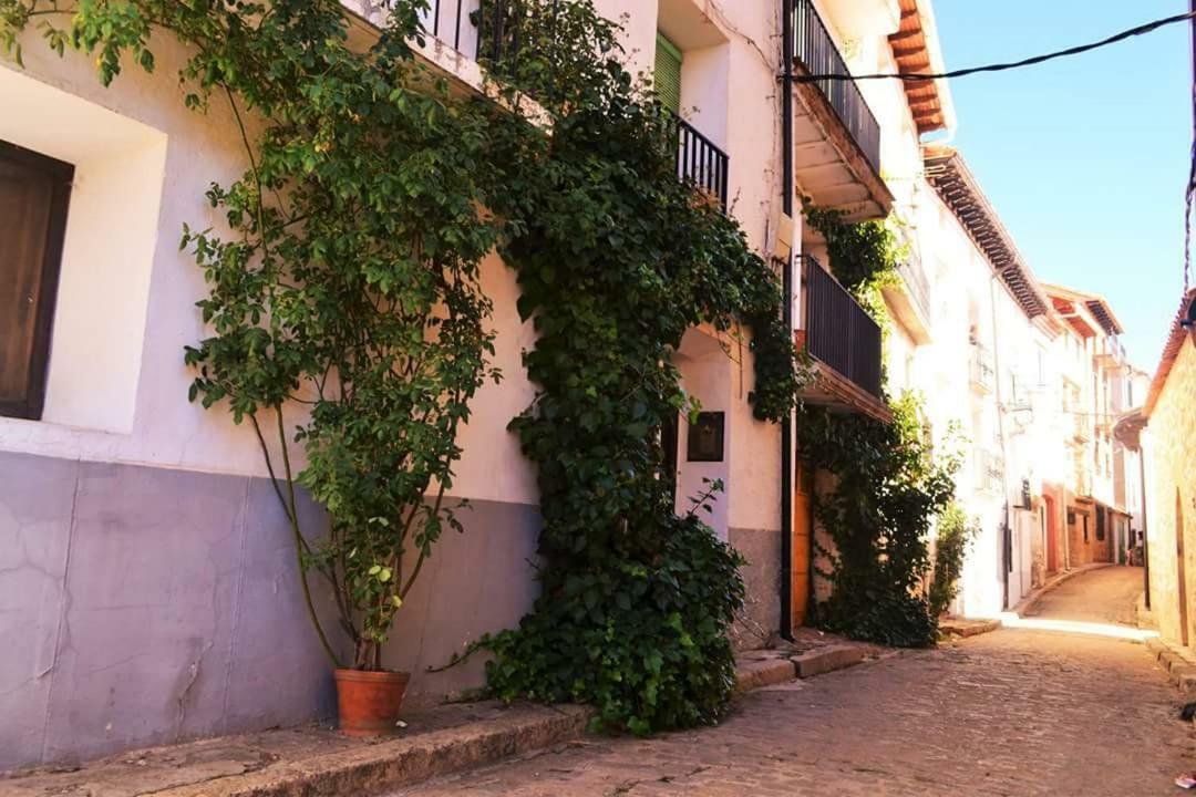 Hostal Restaurante San Millan Orihuela del Tremedal Exteriör bild