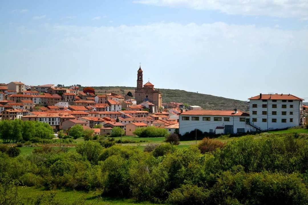 Hostal Restaurante San Millan Orihuela del Tremedal Exteriör bild